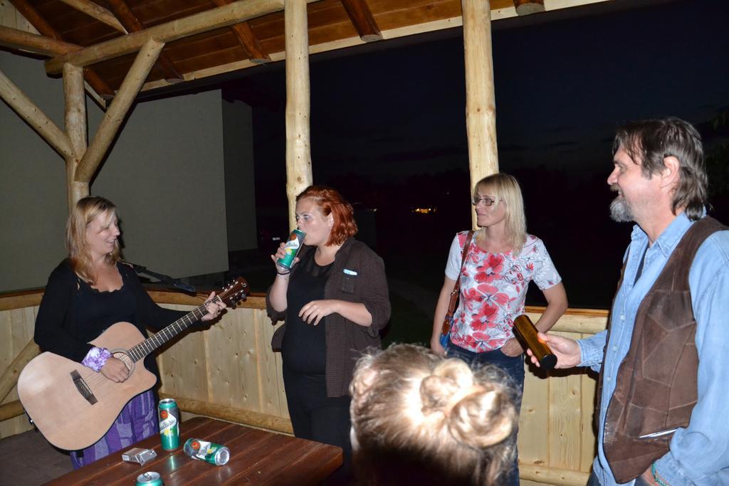 Skipension Jasna Pavčina Lehota Εξωτερικό φωτογραφία